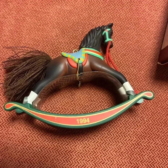 Hallmark ornament Collector series Rocking Horse #14 year 1994 - Picture 4 of 4